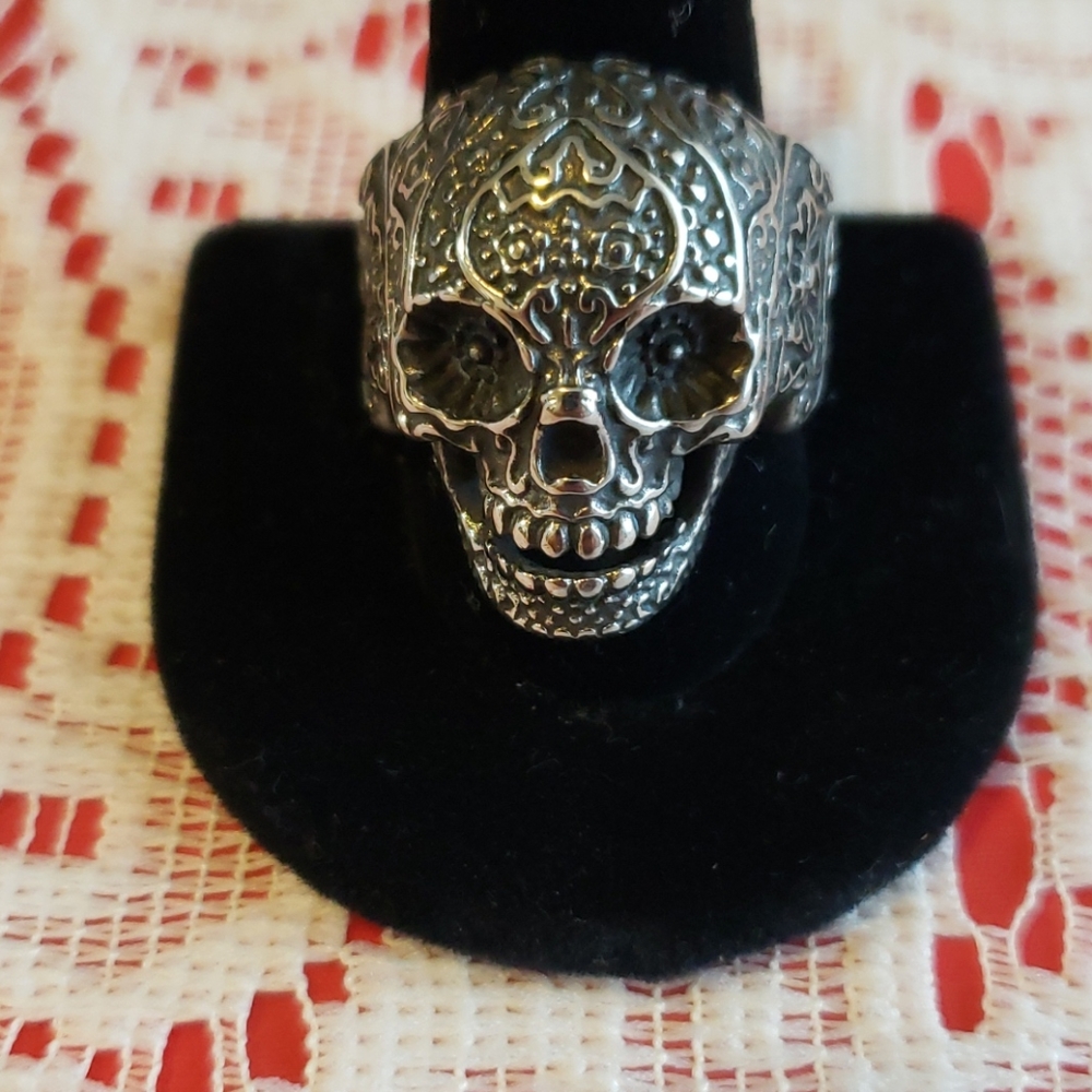 NWOT Stainless steel skull ring sz 13